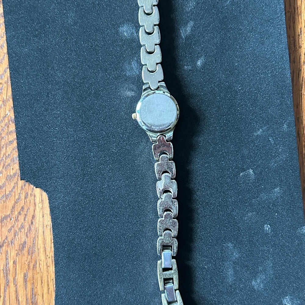 Fossil Silver and Gold Link Watch - Picture 5 of 6